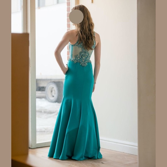 Mon Cheri 'Colette' High Neck Prom Gown - Picture 5 of 10